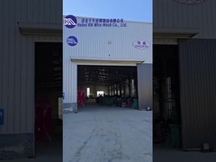 防護壁の組み立てを見ることができます