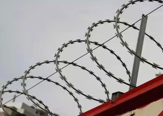 優れたコンサーティーナ 刃物 刺線 セキュリティ 配備バリア