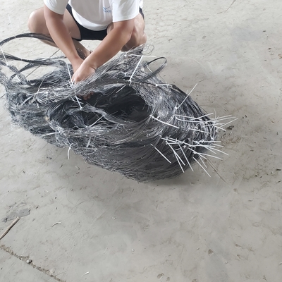 ドローンネット ロシア 隠れた絡み込み ワイヤ障害物 低可視性 メッシュ タンク バリア ワイヤメッシュ セキュリティ プータンカ バリア