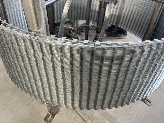ガルバネスされた鉄の刺鉄線 鎖連結フェンス トップ 刺鉄線 盗難防止 刺鉄線 保護網