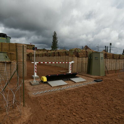 バリスティック・ペリメータ 防御 保護 セキュリティ 防御 壁 5mm ワイヤ 砦 ガビオン 壁 砂 洪水 防水 壁