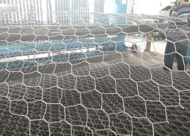 熱い浸された電流を通された編まれた六角形の金網のGabionのバスケット2.0-4.0mmのワイヤ・ゲージ