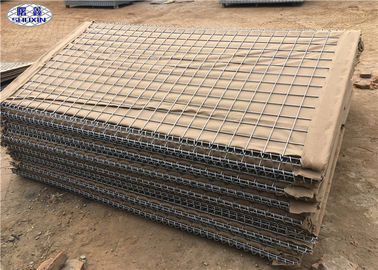 Geotextileによって並べられたHDPは地球-軍のPreotectionのための満たされたHESCOの障壁--に電流を通しました